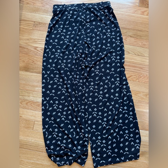 White House Black Market Patterned Wide-Leg Pants - Picture 5 of 5